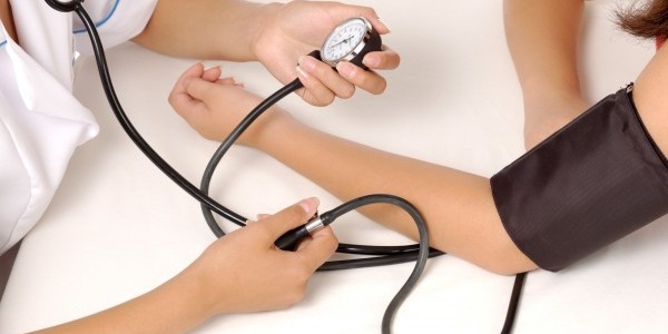 Високо кръвно и летни горещини – как да си помогнем?