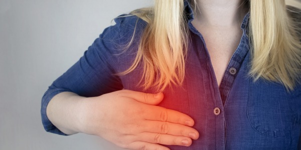 Изчезва ли киста на гърдата?