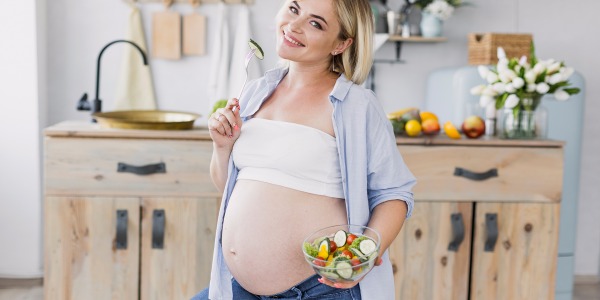 Полезни храни за бременни - какво трябва да знаем