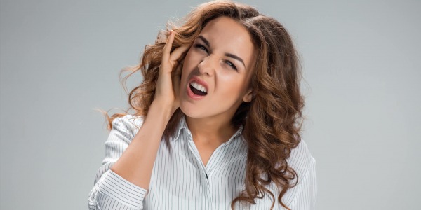 Болки в ушите – лечението е и в народната медицина