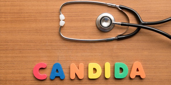 Как кандида уврежда черва́та ни?