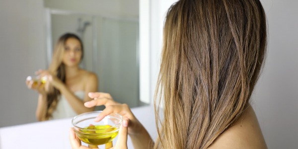 Зехтинът: най-добрата „подправка“ за косата