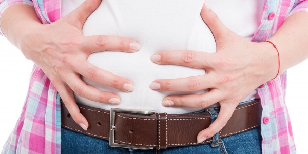 Подут стомах и газове: Най-добрите билки и домашни средства за облекчение